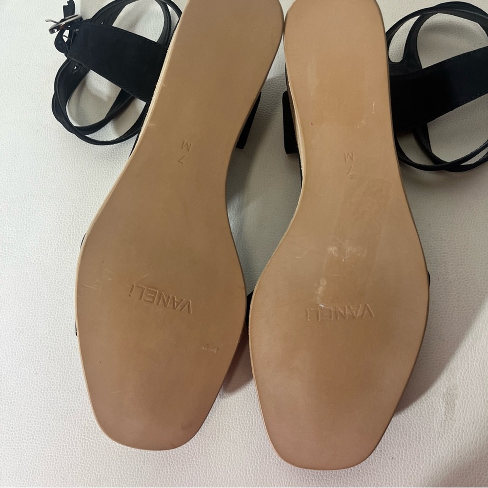 Vaneli Black Sandals Minimalist Design NWOT - Picture 7 of 10